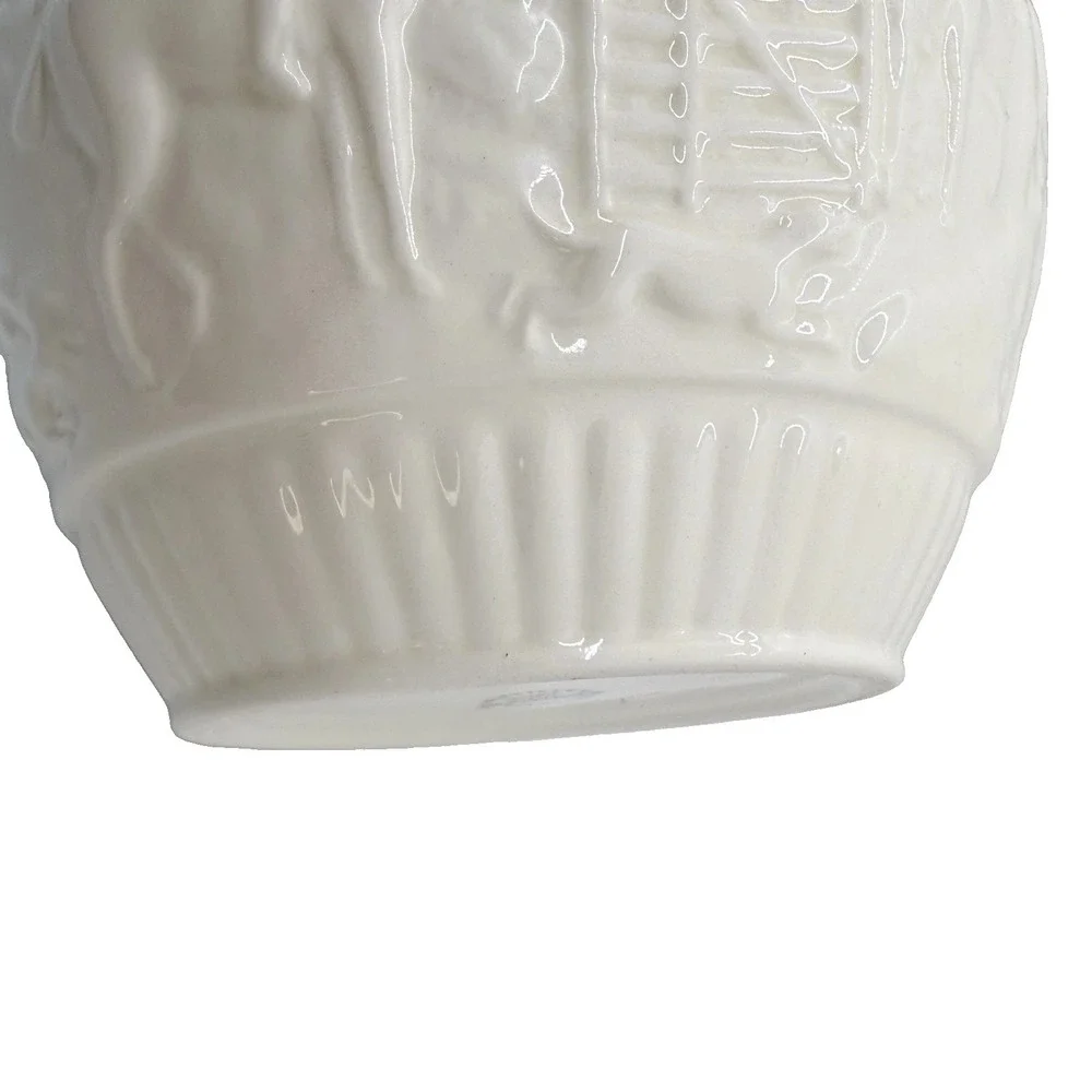 Wedgwood Devonshire Hunt Scene Vase Bas Relief Cream England 7in Vintage